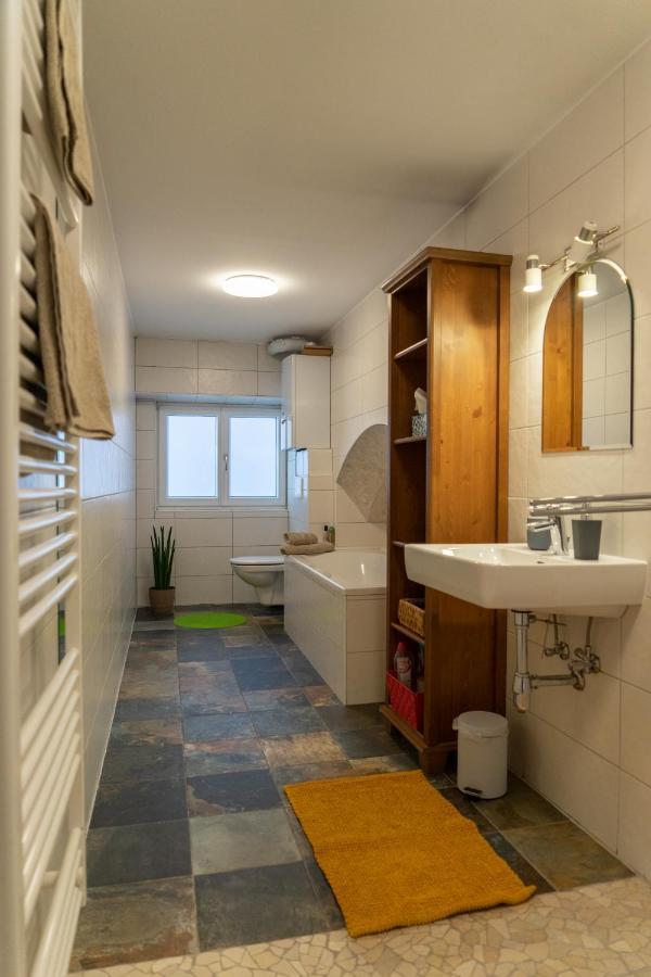 Modern Apartment In The City Center Of باد اسشي المظهر الخارجي الصورة